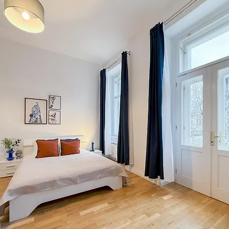 Turnkey I Wenceslas Square Apartament *