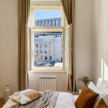 Turnkey I Wenceslas Square براغ